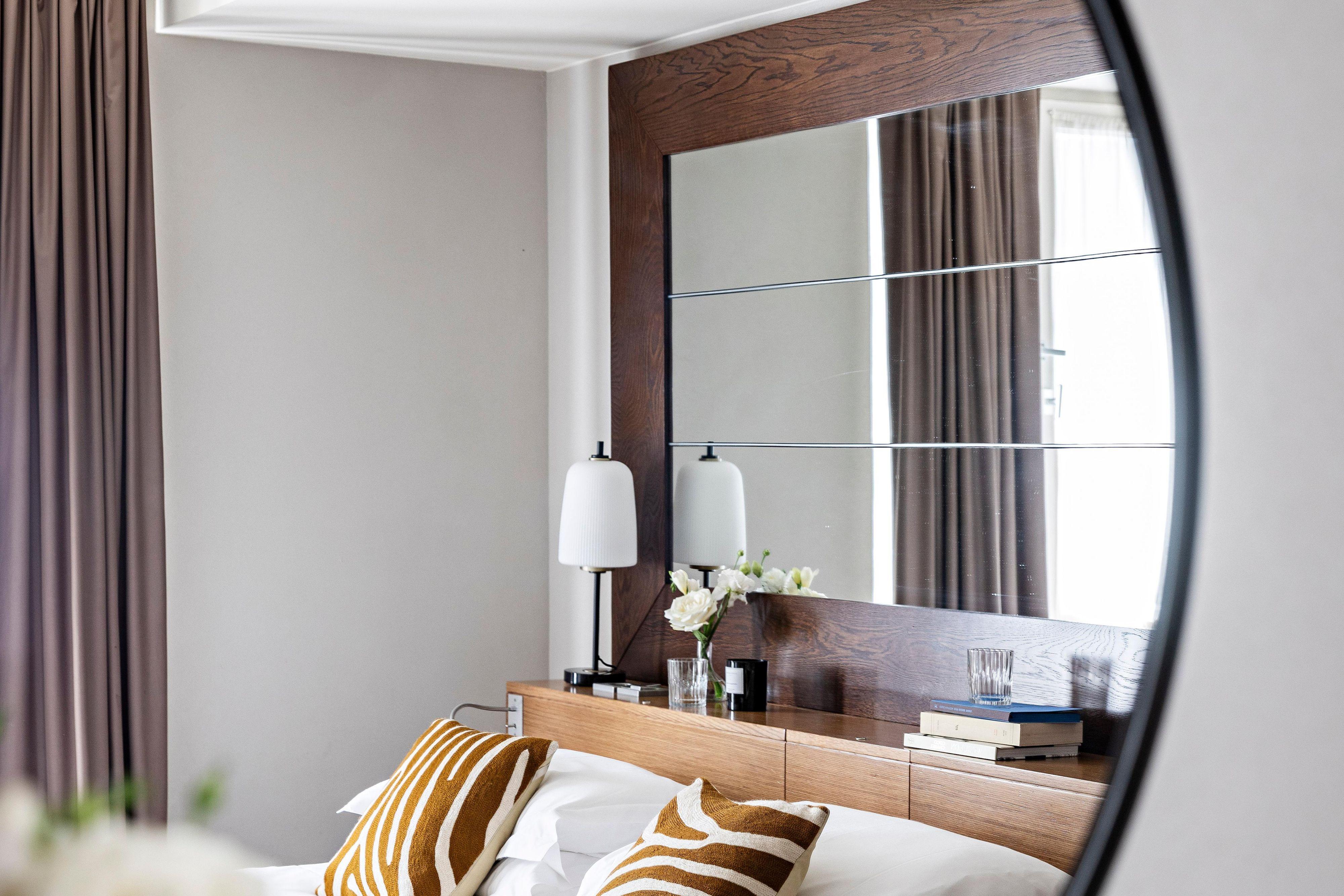 Elysées, An Ihg Hotel