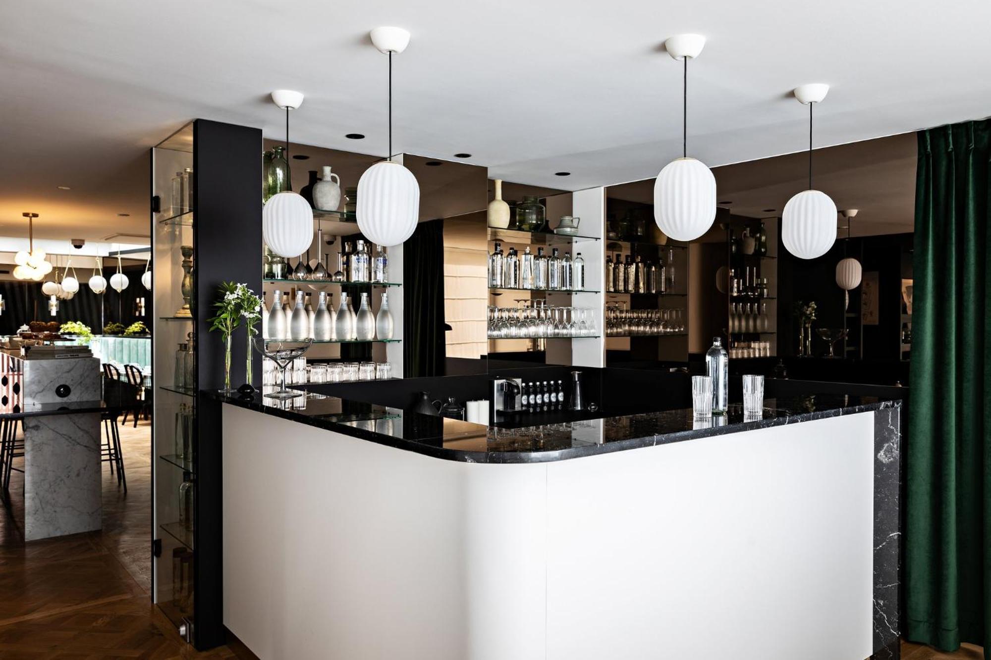 Elysées, An Ihg Hotel Parigi