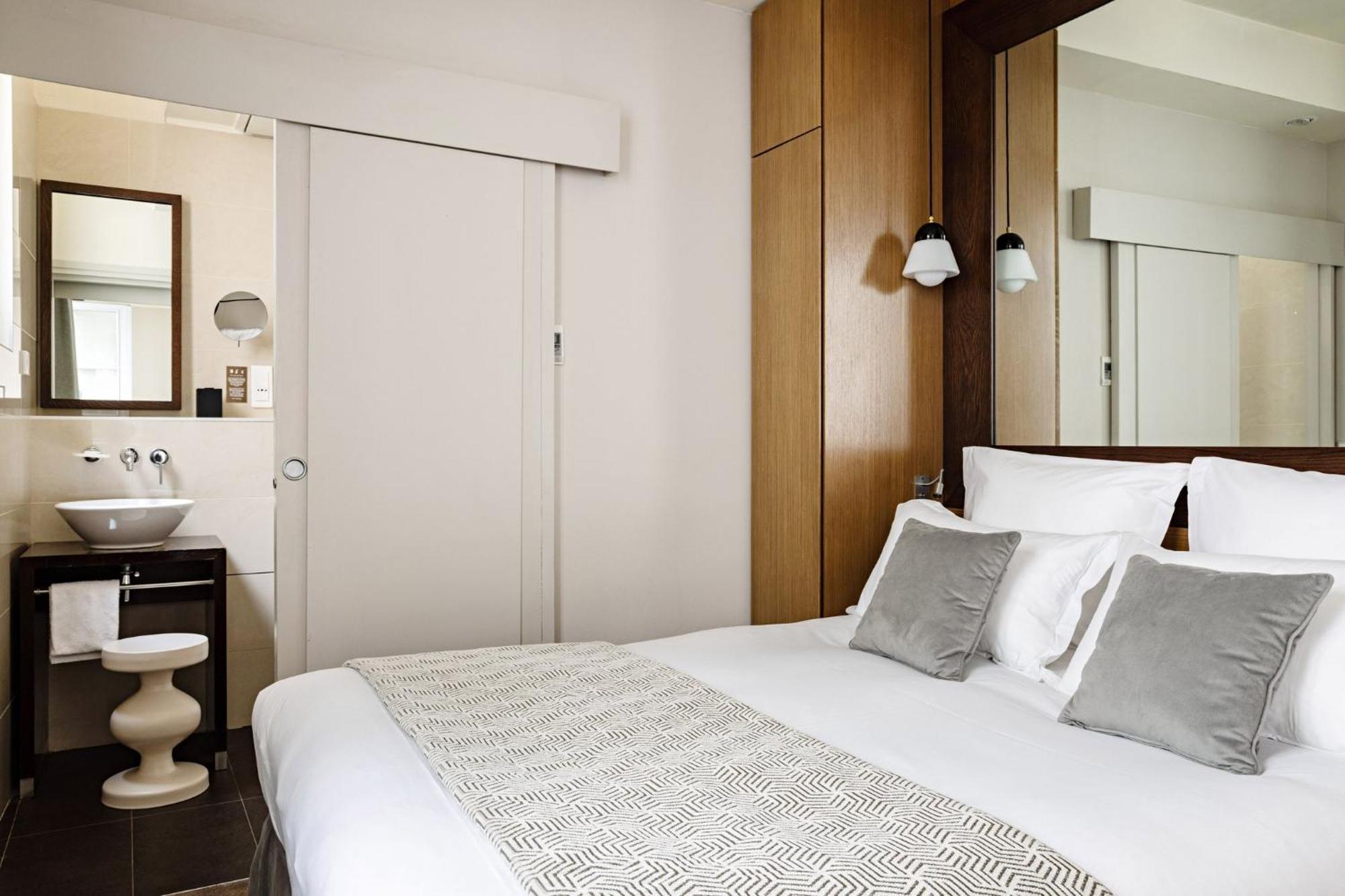 Elysées, An Ihg Hotel Parigi